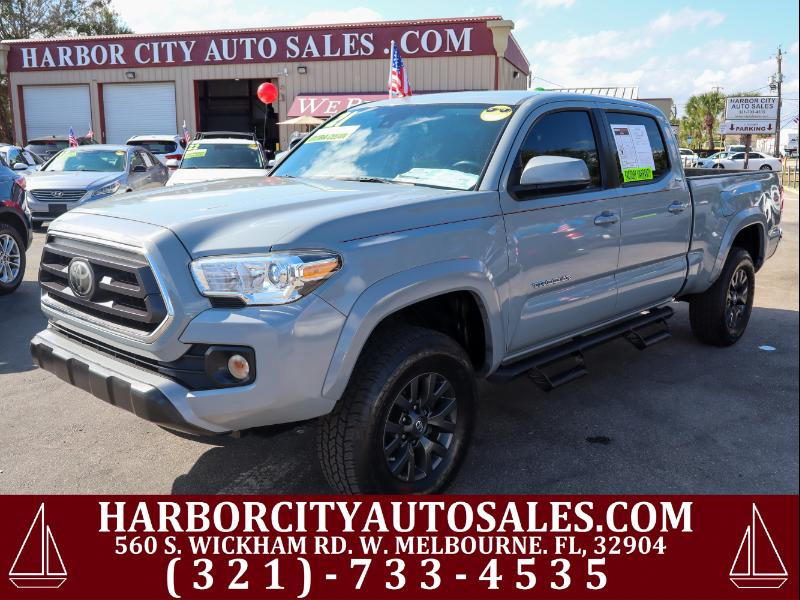 2021 Toyota Tacoma SR5's photo