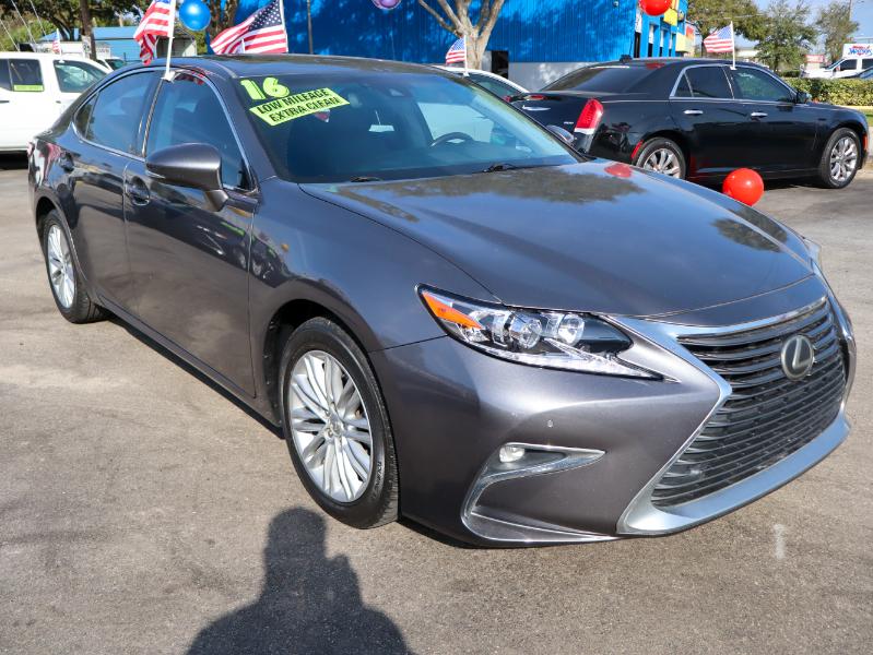 Lexus ES 350 4dr Sdn 2016