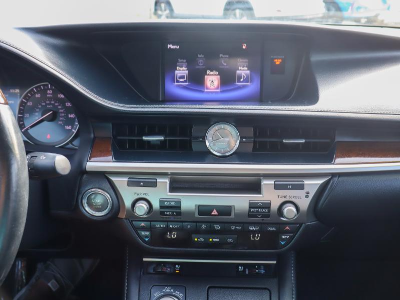 Lexus ES 350 4dr Sdn 2016