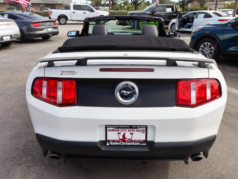 Ford Mustang  2012