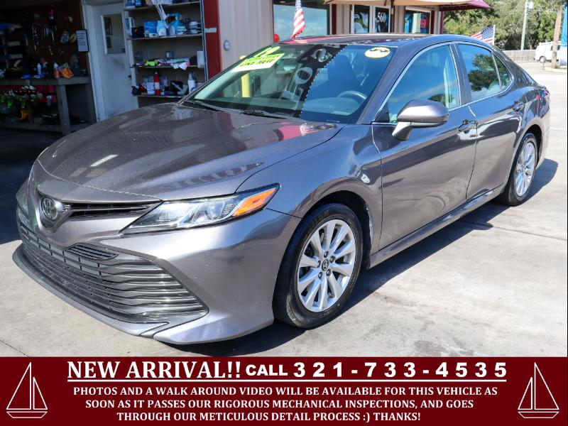 Toyota Camry LE Auto (Natl) 2019
