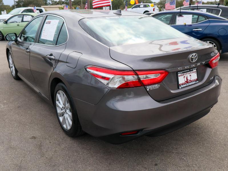 Toyota Camry LE Auto (Natl) 2019