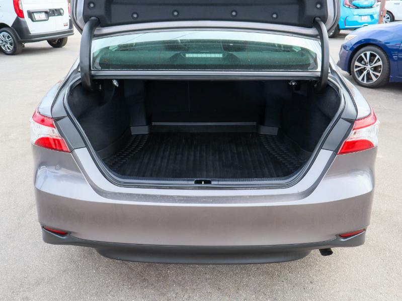 Toyota Camry LE Auto (Natl) 2019