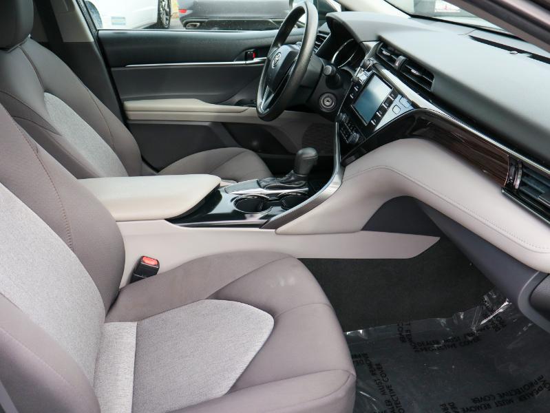 Toyota Camry LE Auto (Natl) 2019