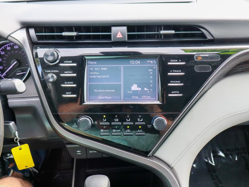 Toyota Camry LE Auto (Natl) 2019