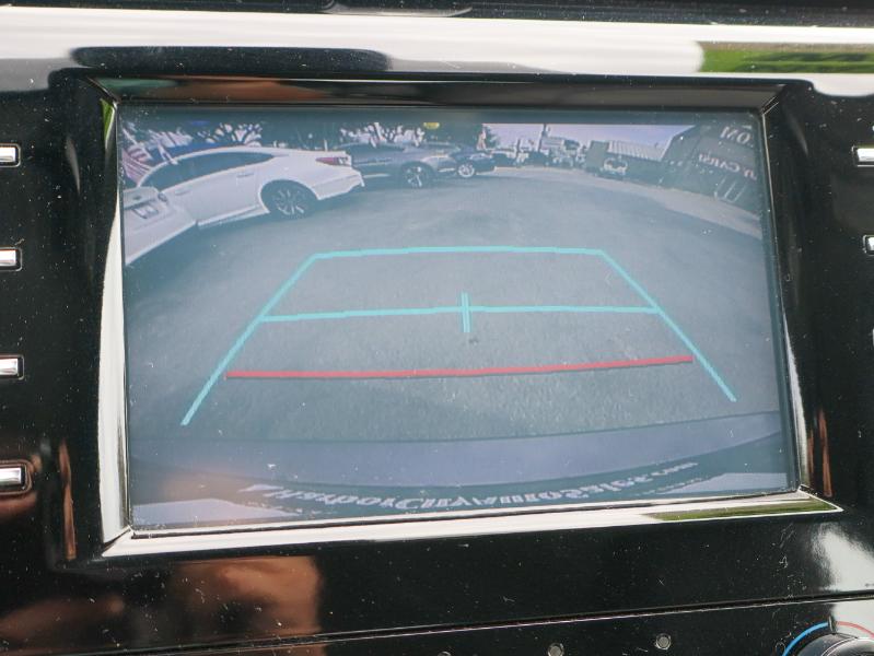 Toyota Camry LE Auto (Natl) 2019