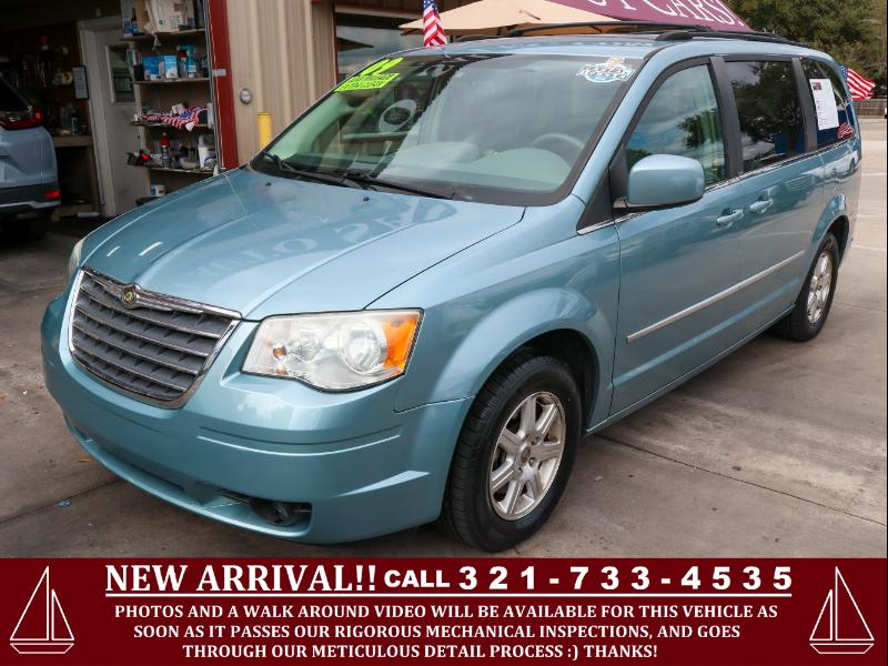 2009 Chrysler Town & Country 4dr Wgn Touring