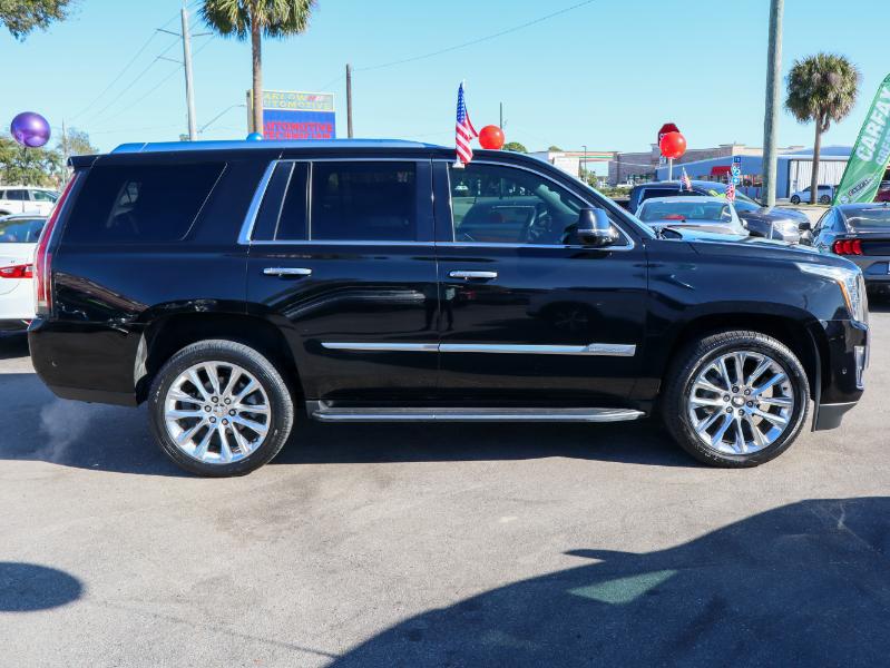Cadillac Escalade 2WD 4dr Luxury 2019
