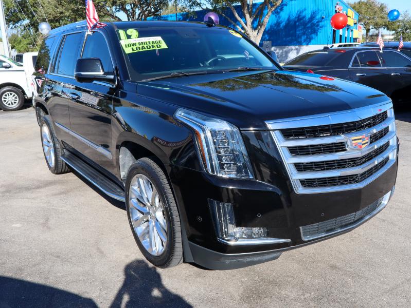 Cadillac Escalade 2WD 4dr Luxury 2019