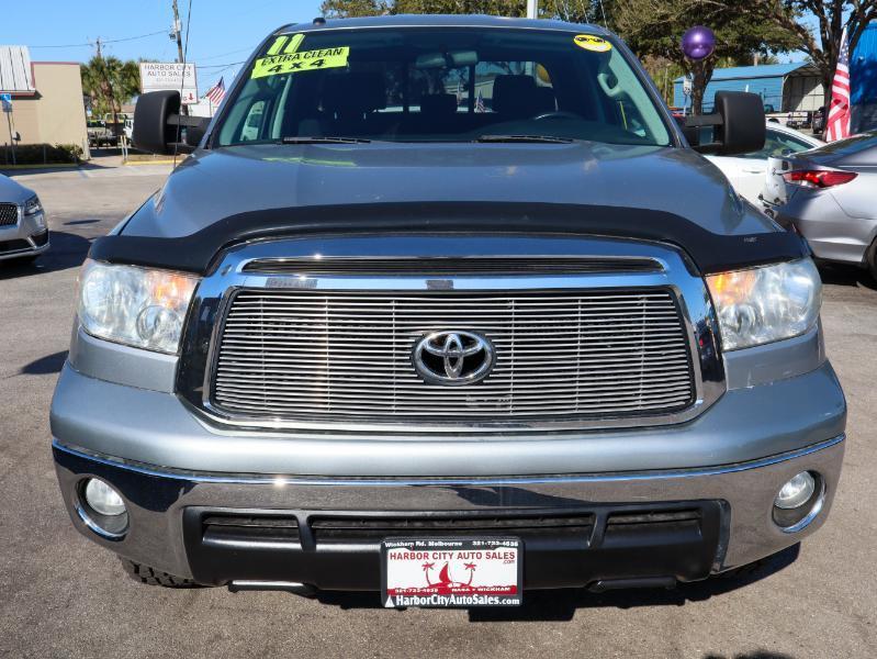Toyota Tundra 4WD Truck  2011
