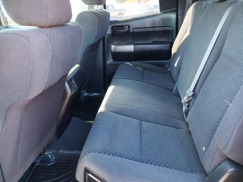 Toyota Tundra 4WD Truck  2011