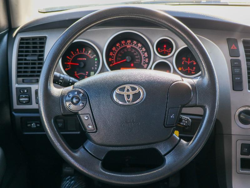 Toyota Tundra 4WD Truck  2011