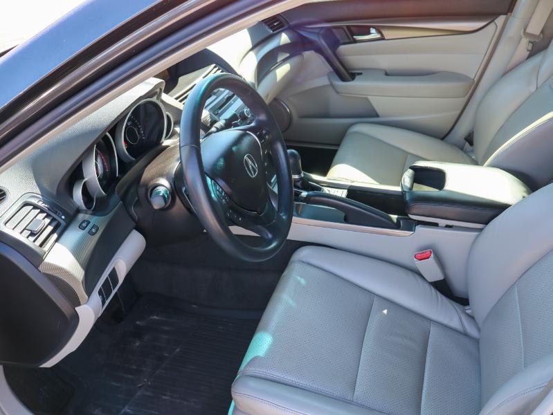 Acura TL 4dr Sdn Auto 2WD Tech 2012