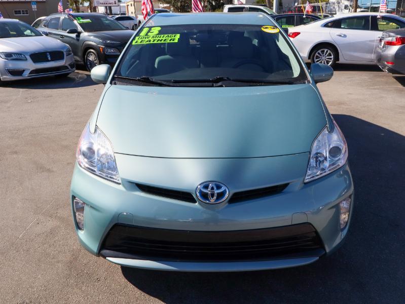 Toyota Prius Four 2013