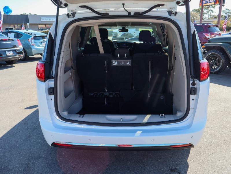 Chrysler Pacifica Touring FWD 2020