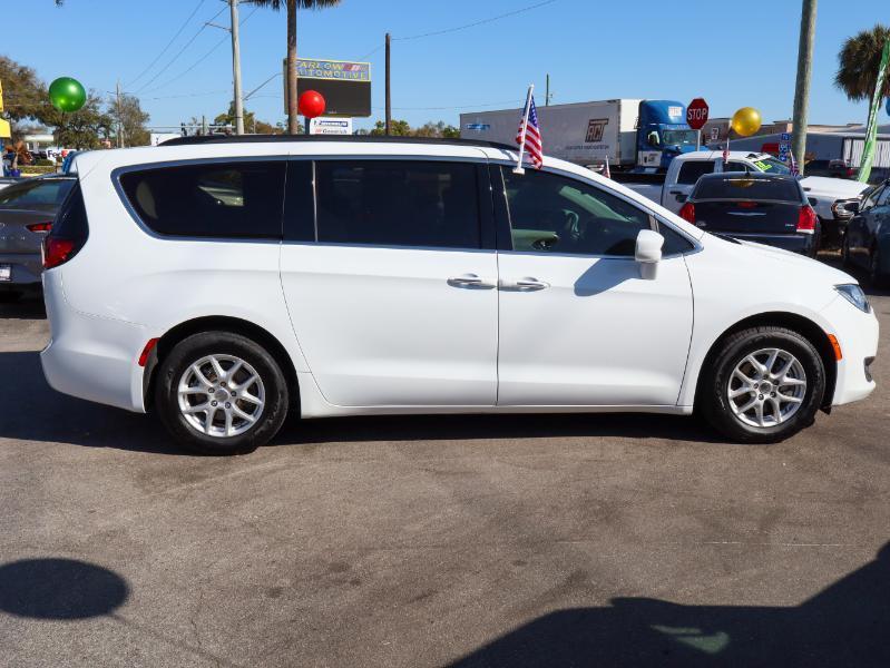 Chrysler Pacifica Touring FWD 2020