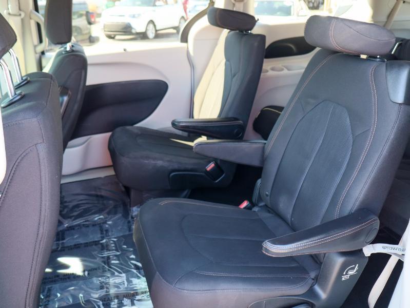 Chrysler Pacifica Touring FWD 2020