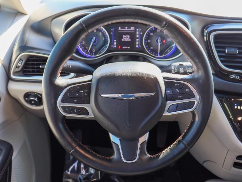 Chrysler Pacifica Touring FWD 2020