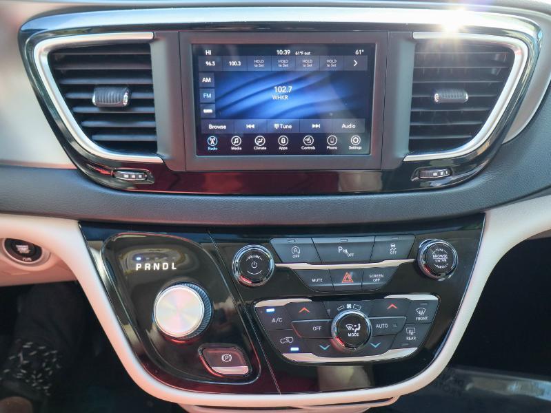 Chrysler Pacifica Touring FWD 2020