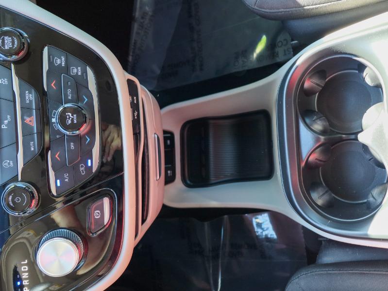 Chrysler Pacifica Touring FWD 2020