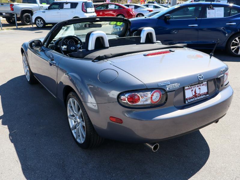 Mazda MX-5 Miata 2dr Conv Sport Auto 2006