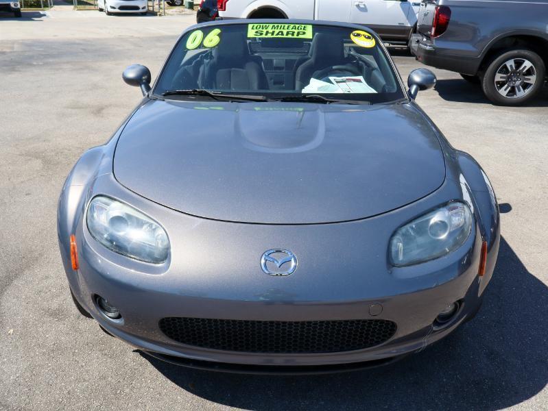 Mazda MX-5 Miata 2dr Conv Sport Auto 2006