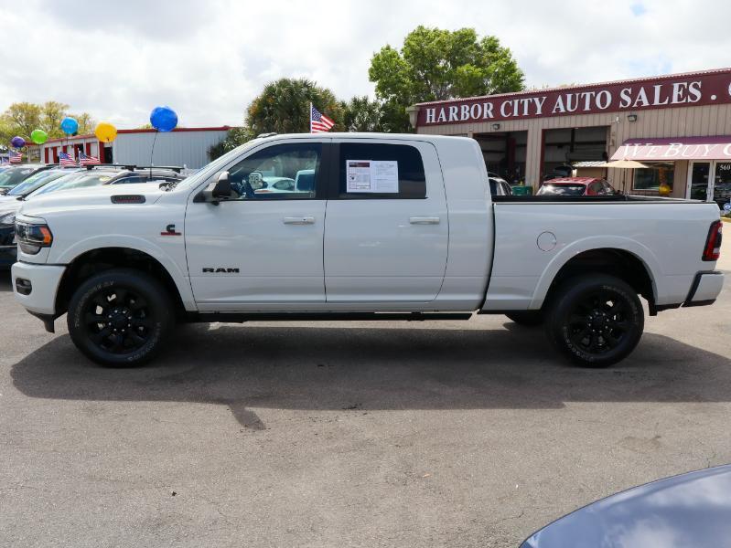 RAM 3500 Limited 4x4 Mega Cab 6'4" Box 2022