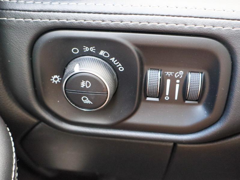 RAM 3500 Limited 4x4 Mega Cab 6'4" Box 2022