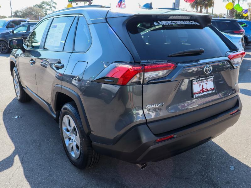 Toyota RAV4 LE FWD 2021