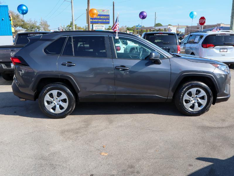 Toyota RAV4 LE FWD 2021