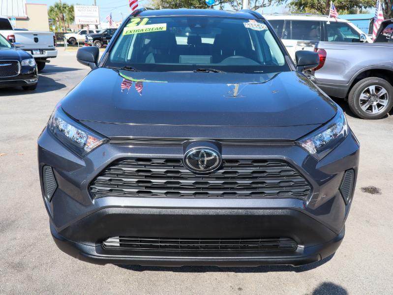 Toyota RAV4 LE FWD 2021