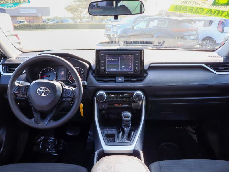 Toyota RAV4 LE FWD 2021