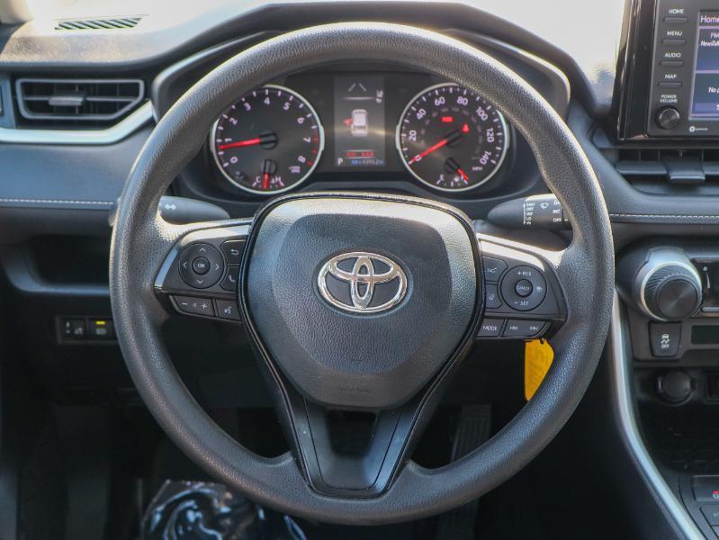Toyota RAV4 LE FWD 2021