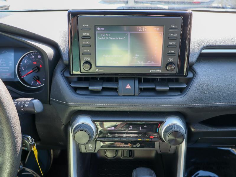 Toyota RAV4 LE FWD 2021