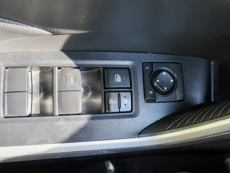 Toyota RAV4 LE FWD 2021