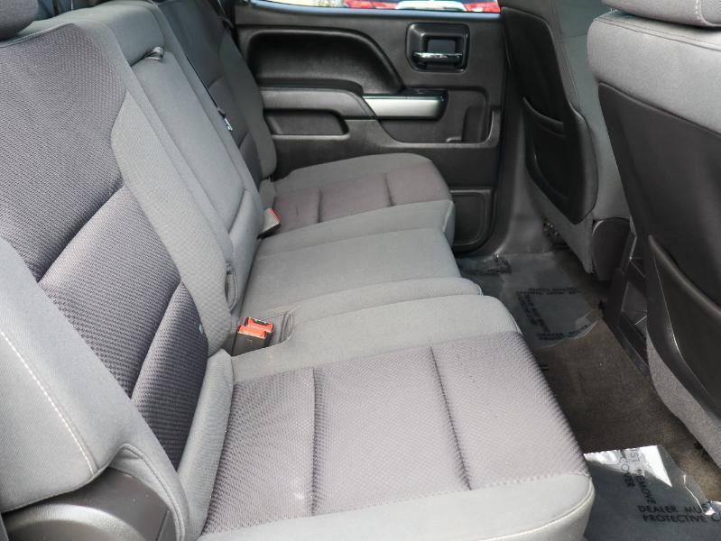 Chevrolet Silverado 1500 4WD Crew Cab 143.5" LT w/1LT 2015