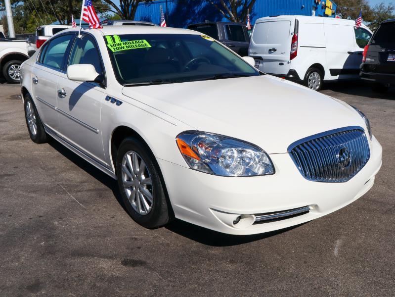 Buick Lucerne 4dr Sdn CXL 2011