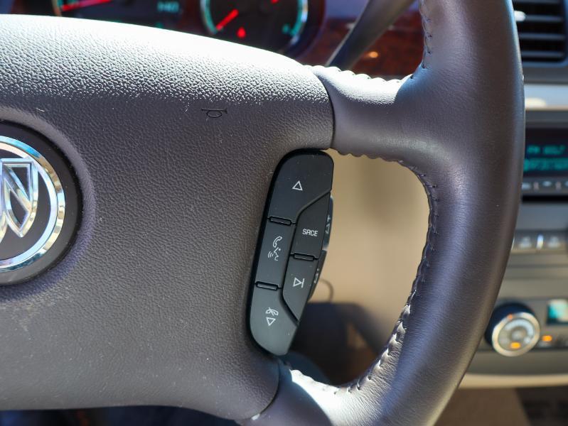 Buick Lucerne 4dr Sdn CXL 2011