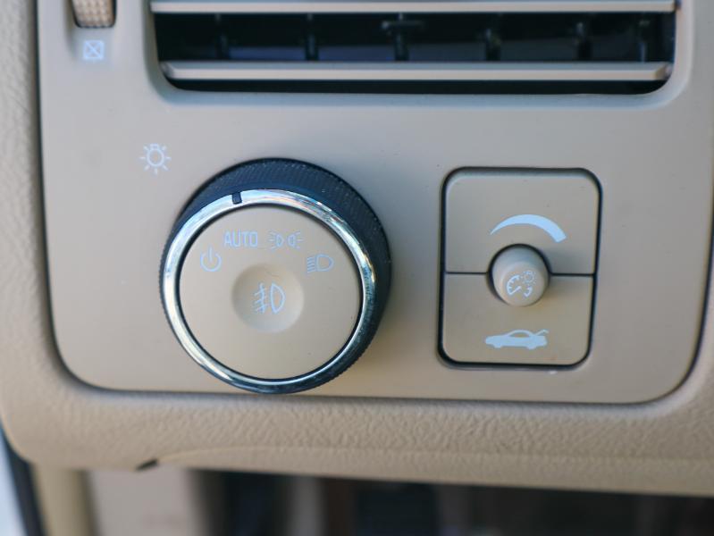 Buick Lucerne 4dr Sdn CXL 2011