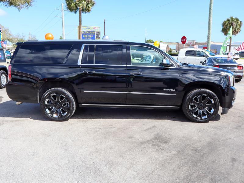 GMC Yukon XL 2WD 4dr Denali 2020