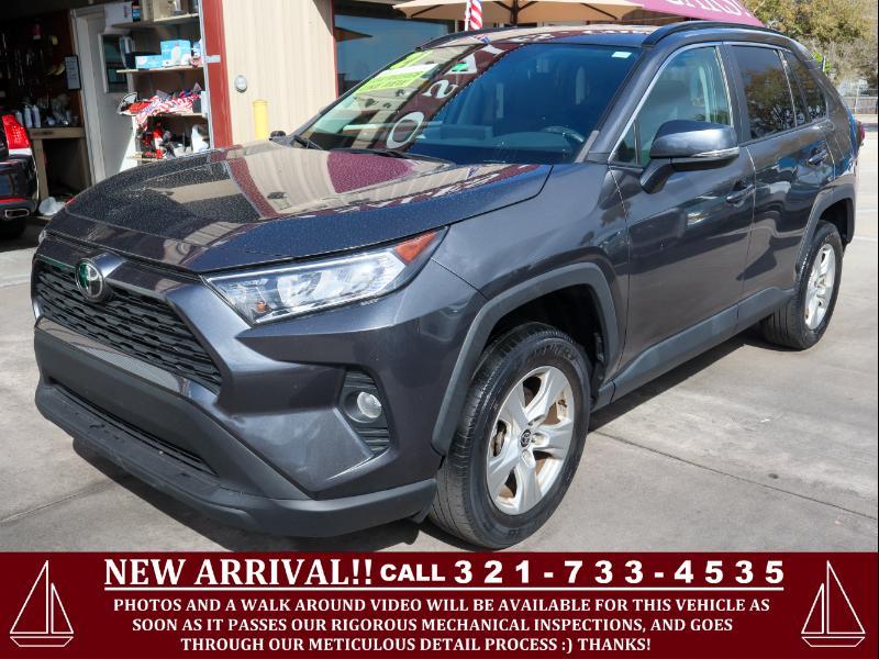 Toyota RAV4 XLE FWD 2021
