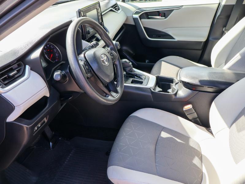 Toyota RAV4 XLE FWD 2021