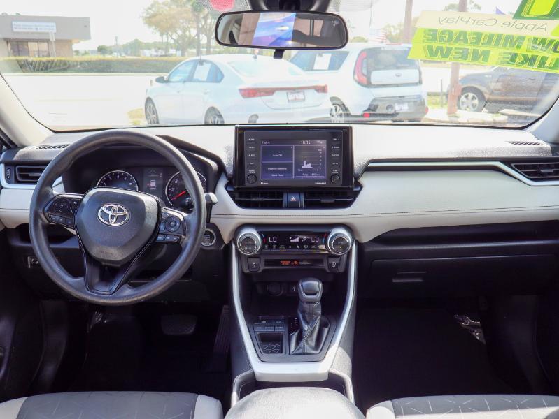 Toyota RAV4 XLE FWD 2021