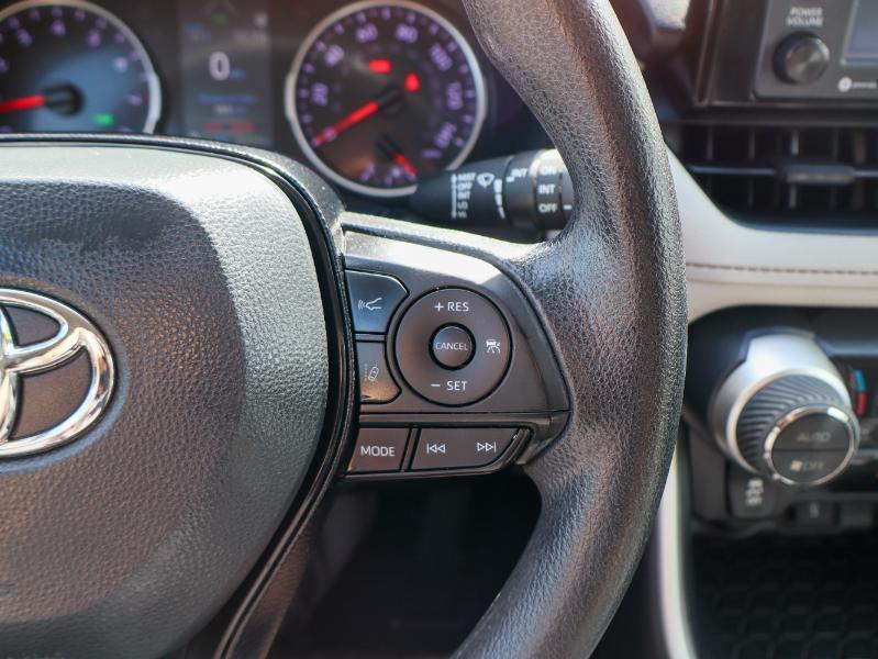 Toyota RAV4 XLE FWD 2021