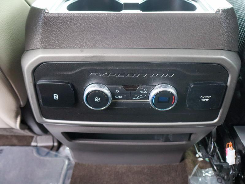 Ford Expedition  2021