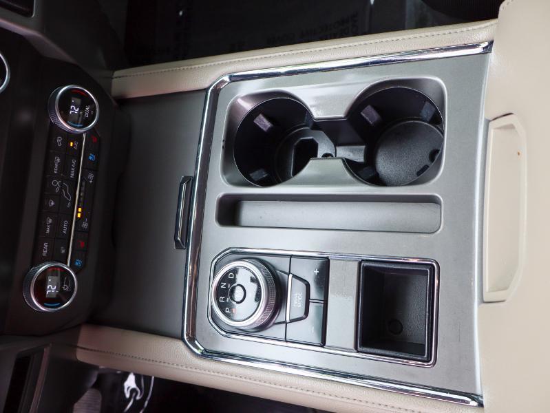 Ford Expedition  2021