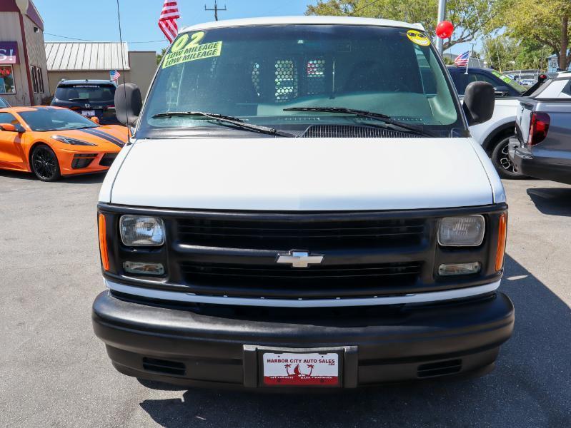 Chevrolet Express Cargo Van 1500 135" WB 2002