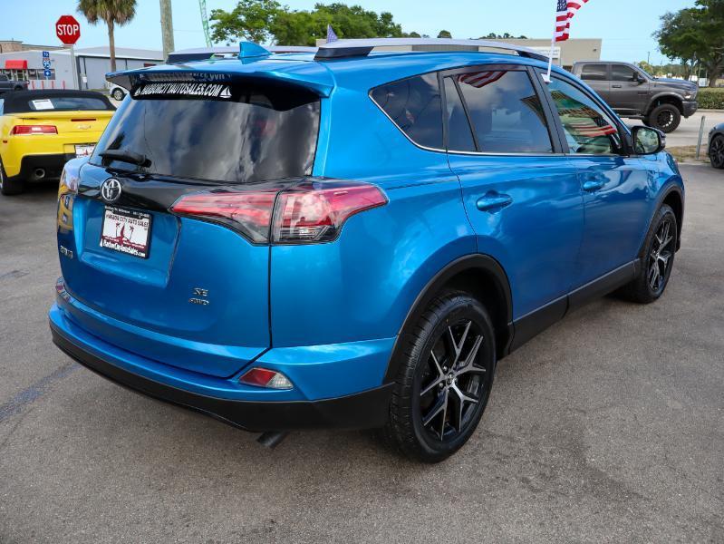 Toyota RAV4  2016