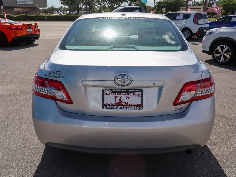 Toyota Camry LE 2011