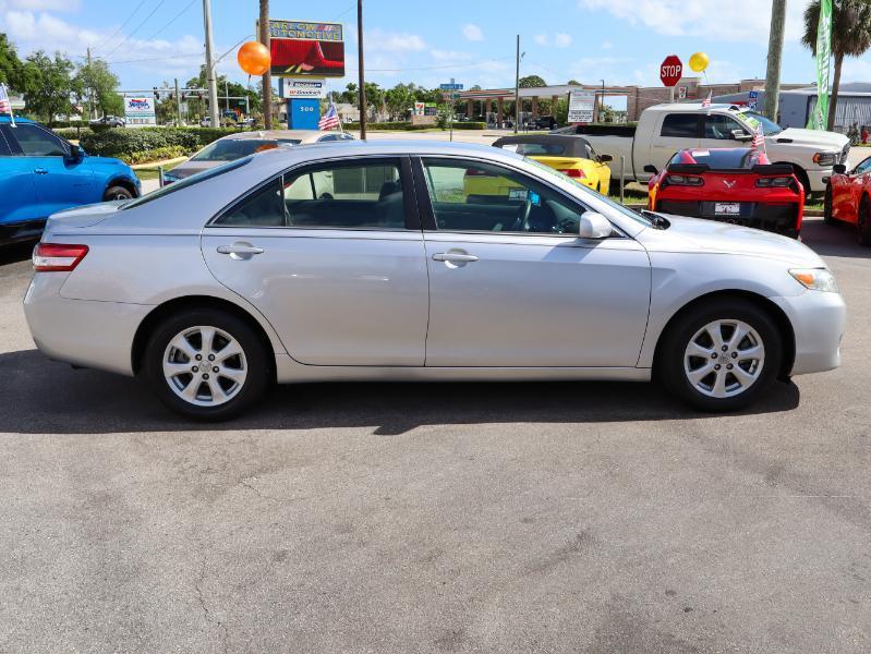 Toyota Camry LE 2011